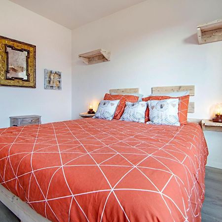 Beautiful And Spacious Holiday Home With P Tanque Court And Countryside Views Somme-Leuze Exteriör bild