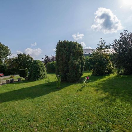 Beautiful And Spacious Holiday Home With P Tanque Court And Countryside Views Somme-Leuze Exteriör bild