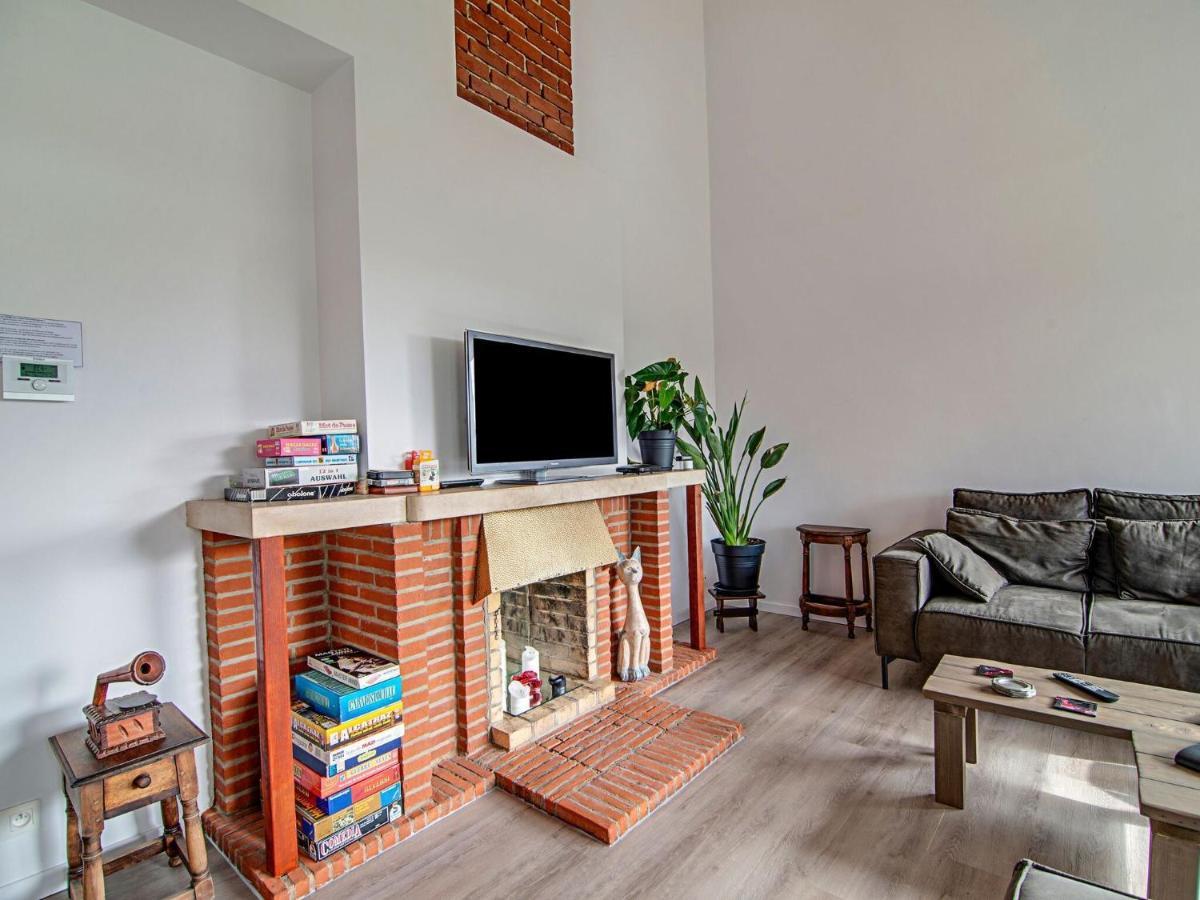 Beautiful And Spacious Holiday Home With P Tanque Court And Countryside Views Somme-Leuze Rum bild