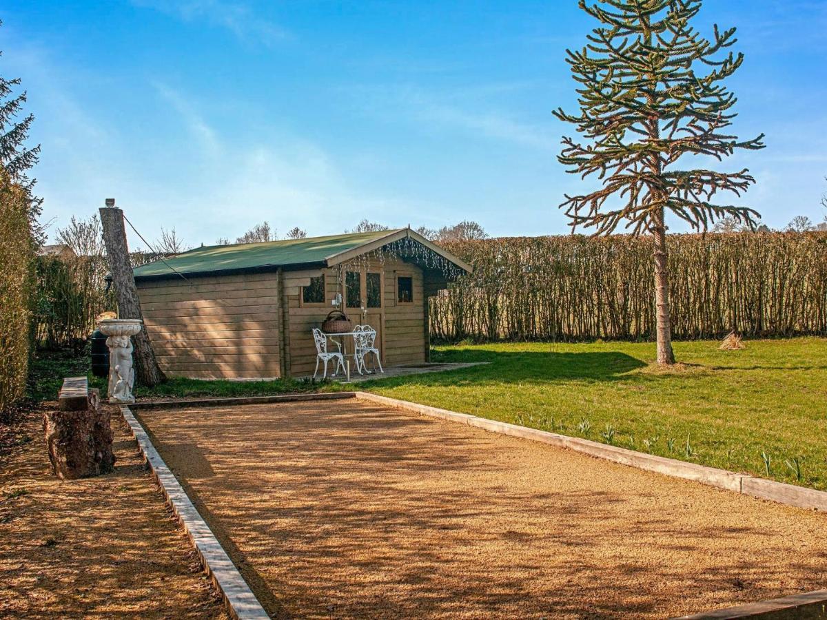 Beautiful And Spacious Holiday Home With P Tanque Court And Countryside Views Somme-Leuze Rum bild