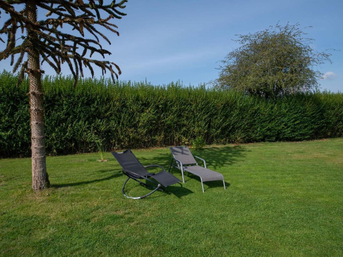 Beautiful And Spacious Holiday Home With P Tanque Court And Countryside Views Somme-Leuze Exteriör bild