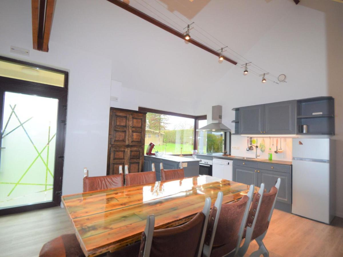 Beautiful And Spacious Holiday Home With P Tanque Court And Countryside Views Somme-Leuze Exteriör bild